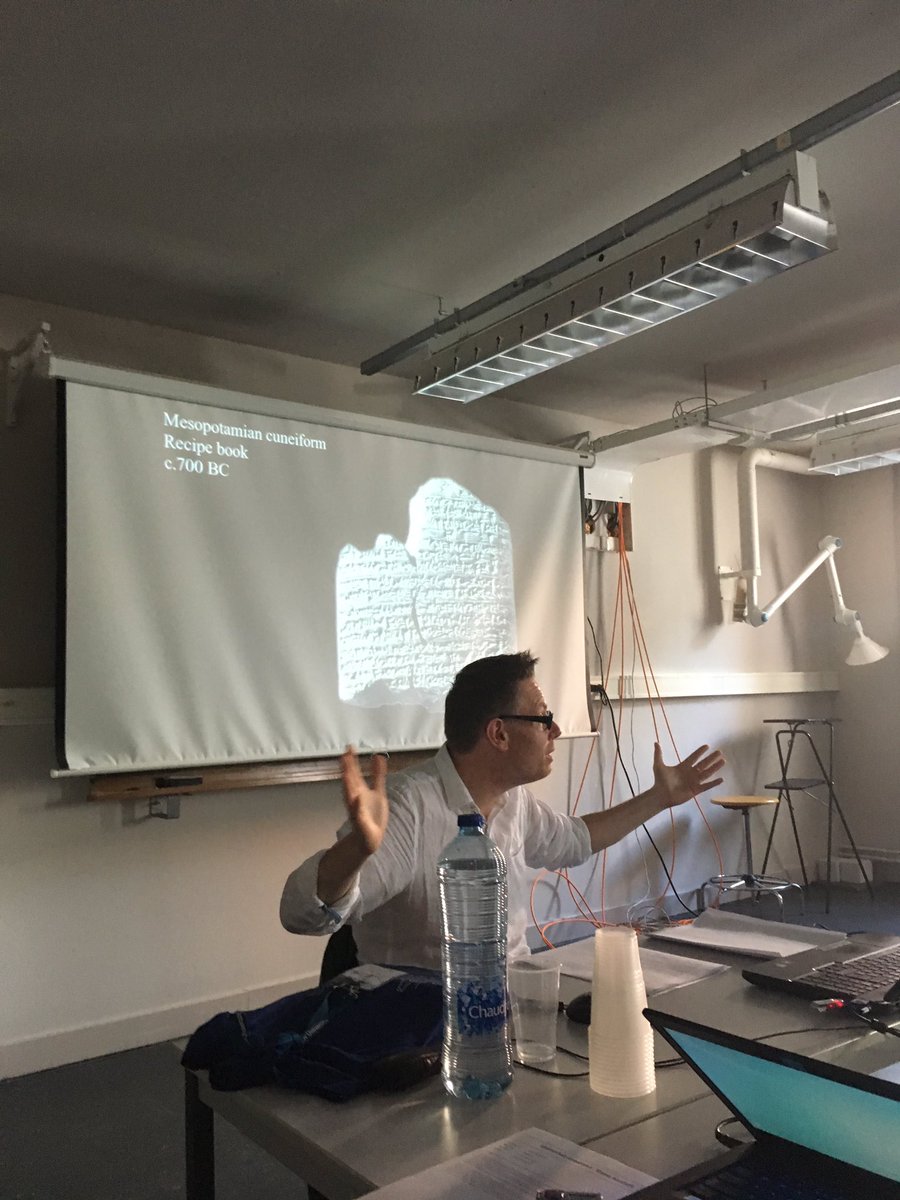jennyboulboulle's tweet image. @DupreSven opens the #ROOHTS #summerschool @UAntwerpen with an introduction to methodologies of #technicalarthistory &amp;amp; showing ancient recipe texts like this clay tablet with Babylonian glass making recipes
