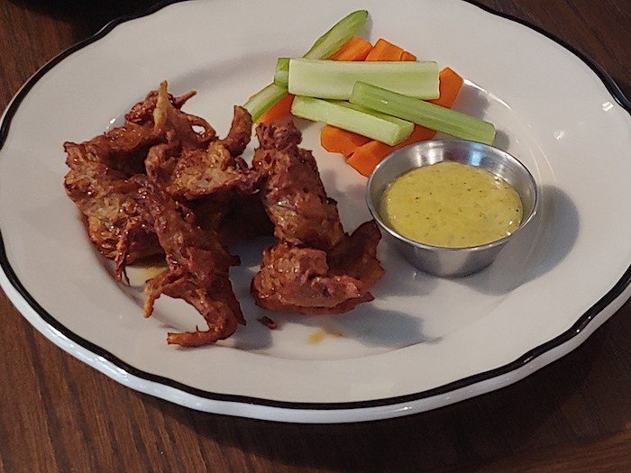 Le Bowhead’s New Vegan Eats montrealrampage.com/le-bowheads-ne…