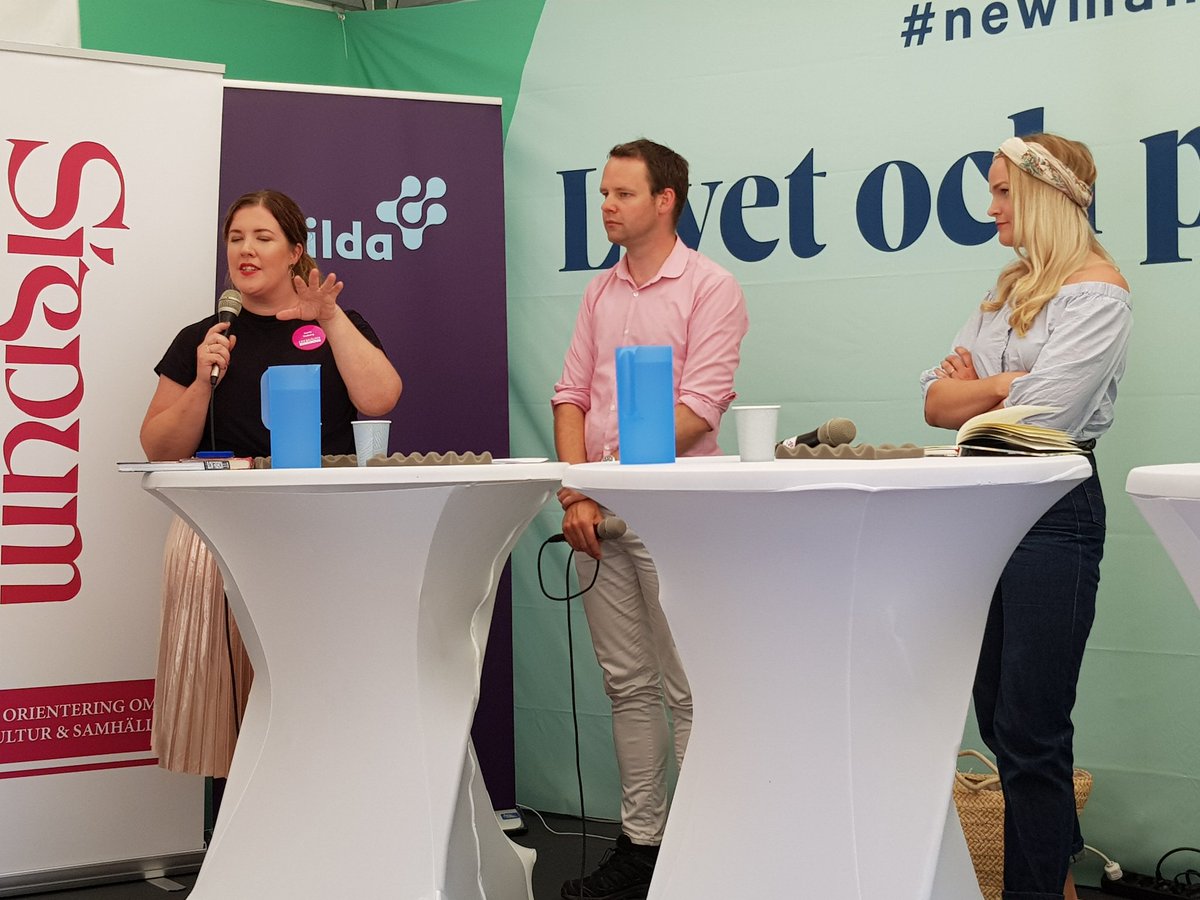 #Secondhand och #slowfashion gör skillnad för världen, klimatet och din garderob. Erikshjälpen Second Hands Karin Staberg samtalar med Emma Sundh och Rickard Nordin om omställning och hållbar konsumtion. #almedalen2019 #erikshjalpen #studieförbundetbilda #hållbarhet #räddavärlden