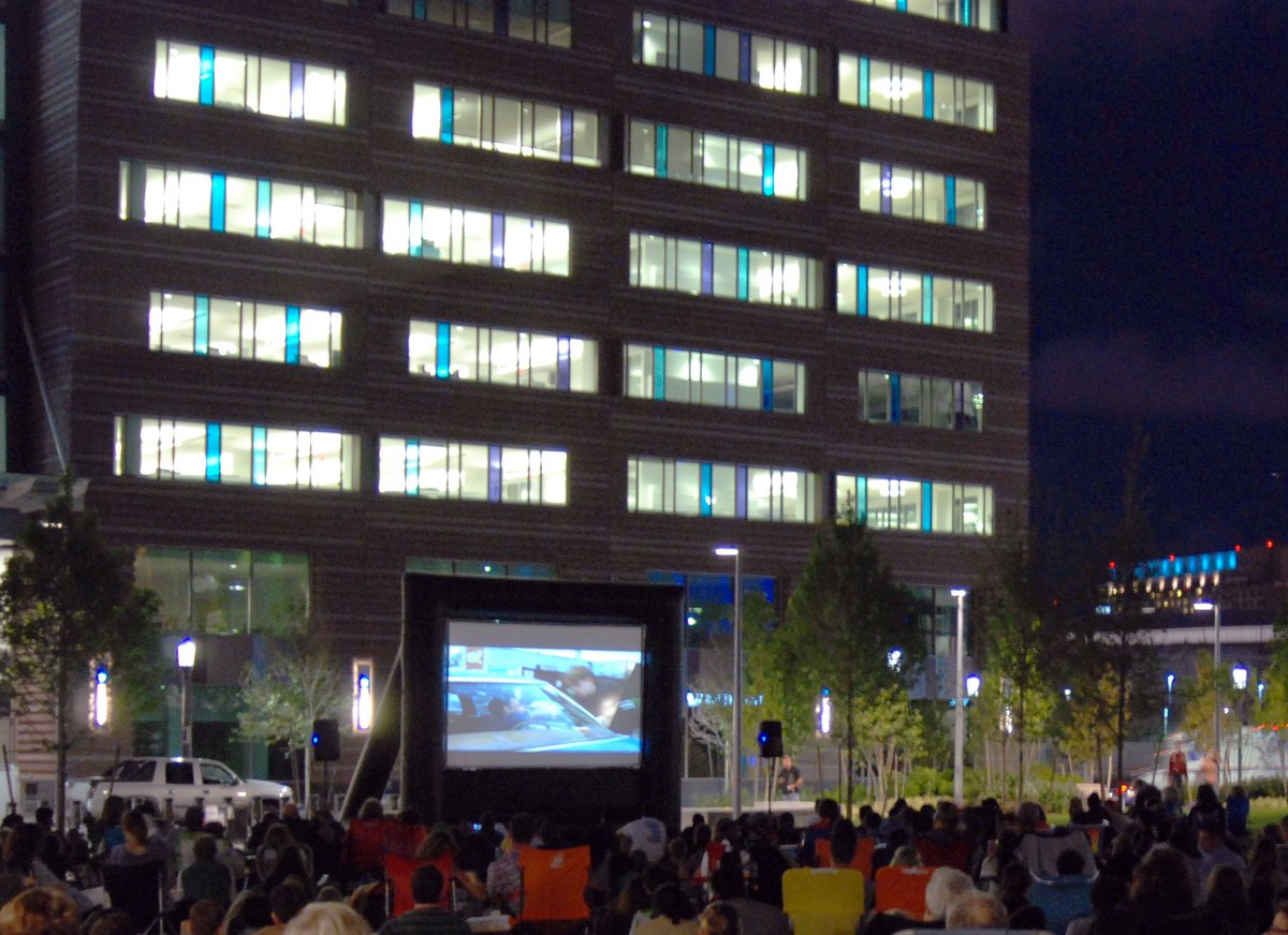 fortpointstage's tweet photo. FRIDAY 7/5 @ 8:30 PM
free outdoor screening of 
SHOPLIFTERS (2018)
Winner: Palme d'Or, Cannes Film Festival (2018)
"A masterpiece!" — Wall Street Journal
In Japanese with English subtitles
A St Park @ One Channel Center
https://t.co/Gx0yqnQ5P1 https://t.co/aXLeieoX1W