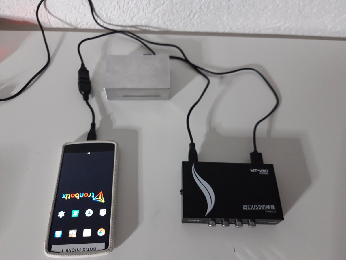 tronbotix's tweet photo. tronbotix phone Server v.2.0 
- SDCard RAID Storage
- USB-HUB Storage

Debian GNU/Linux 9.X

https://t.co/qizBSZEpSi

#tronbotix #ultracodex #tronbotixphone #smartphone #fintech #blockchain #ming
#crypto  #tnx #botix #tnxsp1 #hack #iot #hacks #citygeist #balasis https://t.co/jpHEnhaqzN