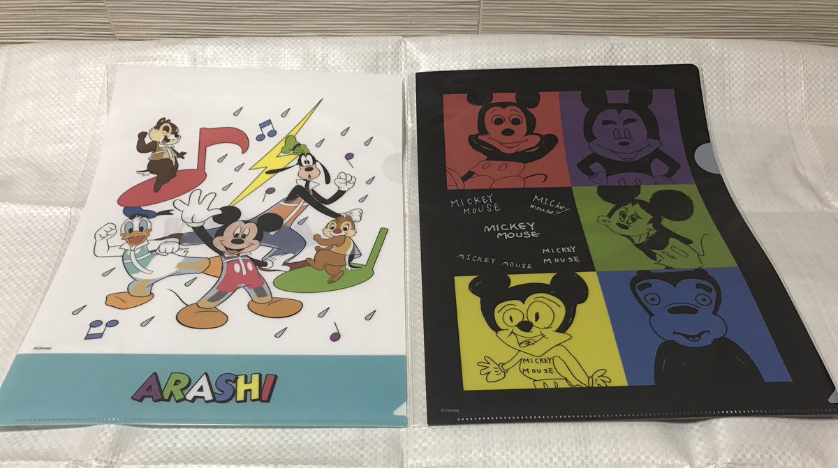 どう見てもパチモン よくディズニー許可したな 嵐さん 展覧会でとんでもないミッキーコラボグッズを販売する 嵐を旅する展覧会 Togetter どう見てもパチモン よくディズニー許可したな 嵐さん 展覧会でとんでもないミッキーコラボグッズを販売する 嵐を旅する展覧会 Togetter