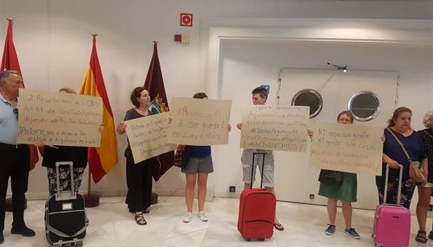 _infoLibre's tweet photo. El Ayuntamiento de #Madrid deja de pagar las pensiones en las que se alojaban las vecinas desahuciadas de #Argumosa 11 https://t.co/K3SYBVkB2C https://t.co/Ip9jufhQ7d