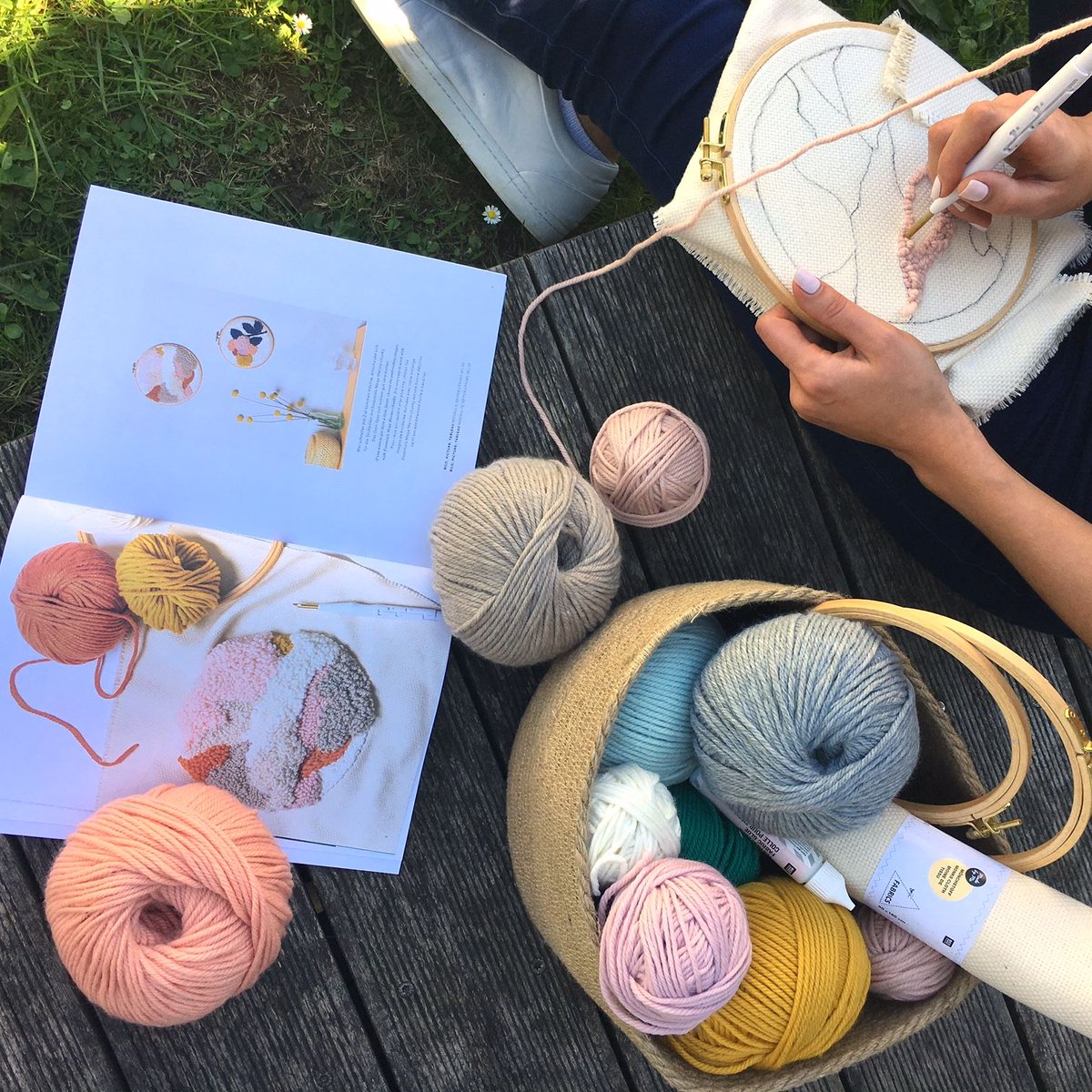 Tolles Instagram #Gewinnspiel: Zeigt uns Euer Punch Needle Projekt auf Instagram, indem Ihr <a href="/rico_design/">Voor alle designs</a> taggt und den #ricodesignpunchneedleproject verwendet. Zu gewinnen gibt's ein cooles #punchneedle Paket. Hier geht’s zu den Teilnahmebedingungen: ​rico-design.de/de/unternehmen…