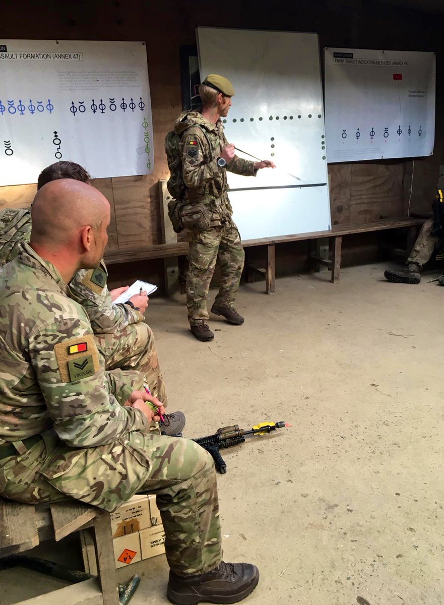 IBSBrecon's tweet photo. an #IBSBrecon Colour Sergeant Instructor teaches new and refined techniques for fighting in woods and forests to @1_Royal_Anglian soldiers! #FIWAF #MondayMotivation #Infantry https://t.co/z4Qh52NPgr