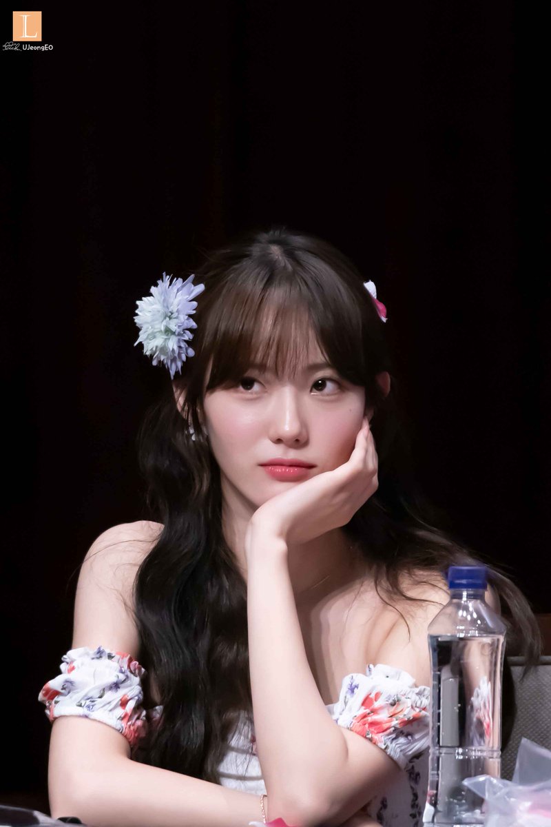 U_JeongEO's tweet photo. 190630 누리꿈스퀘어 팬사인회
#우주소녀 #WJSN 
#루다 #LUDA 
#부기업 #Boogie_Up
#For_the_Summer https://t.co/bIXr2yqrY7