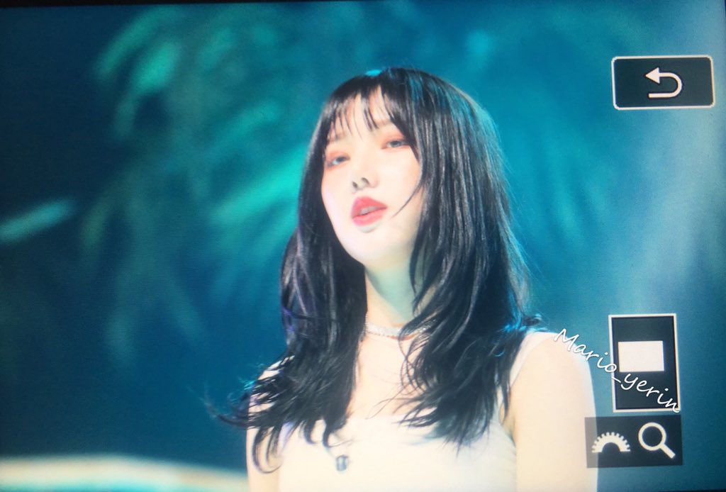 Mario_yerin's tweet photo. 190701 showcase 

#GFRIEND #여자친구 @GFRDofficial  
#예린 #YERIN #정예린 #イェリン https://t.co/Fwa7xeZchO