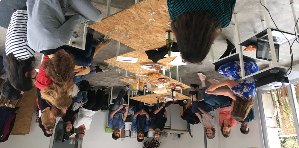 Ce mercredi 3 juillet aux Chaudronneries !
Notre dernier apéro "panorama-chips" avant l'été !
Venez écouter et discuter avec Jérôme Loisy, journaliste-fromager et François Massonnet qui nous expliquera son expérience hors-norme.
Inscription recommandée :unchaudronsurlefeu.com/panoramachips0…