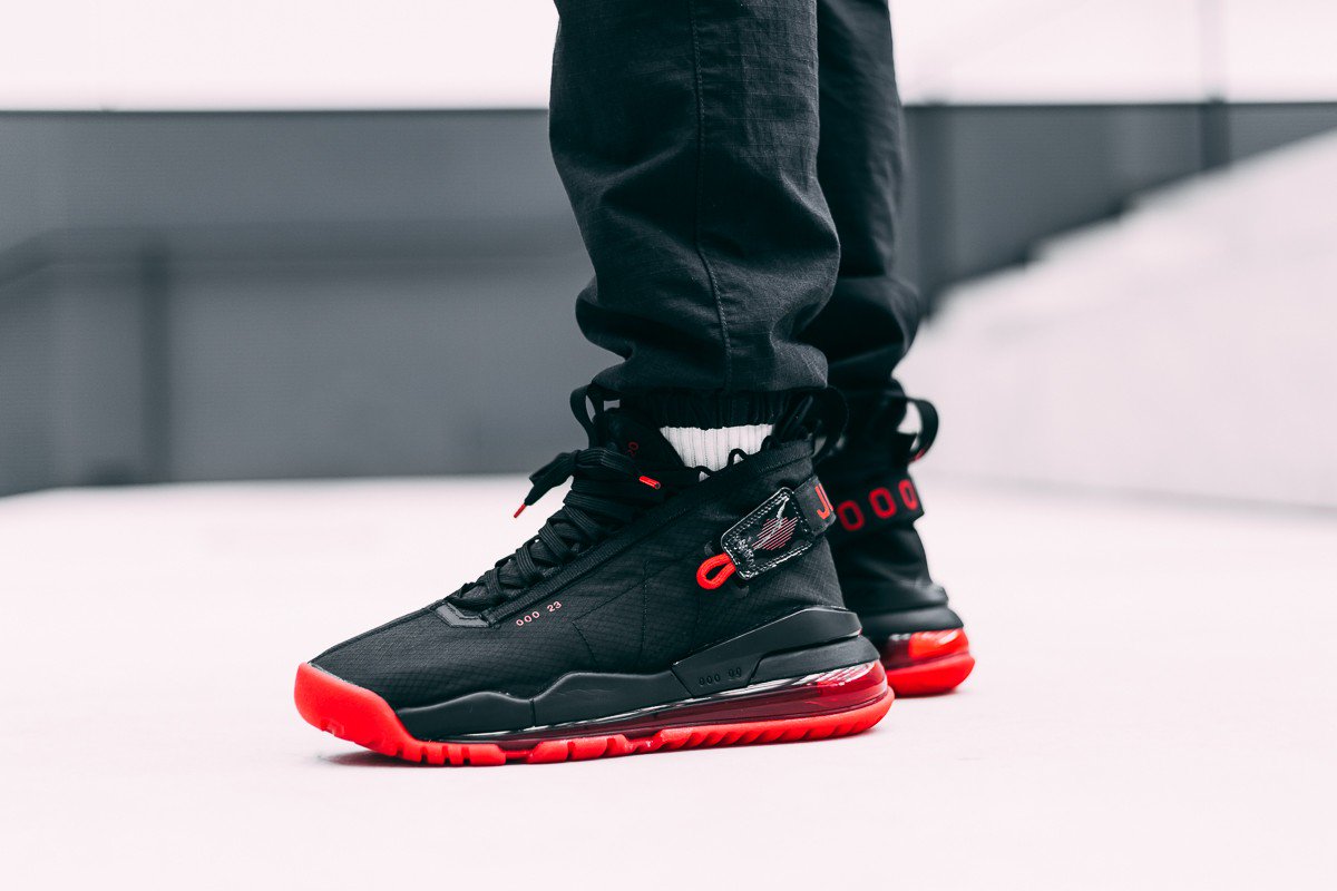 KicksDealsCA's tweet photo. If you've been meaning to add a futuristic and techy new silhouette to your rotation make sure to check out the new Jordan Proto-Max 720 that can now be had from Nike CA in four great colourways for $265 + free shipping! https://t.co/2GXkcbLuM9 https://t.co/4VhC7jWRpx