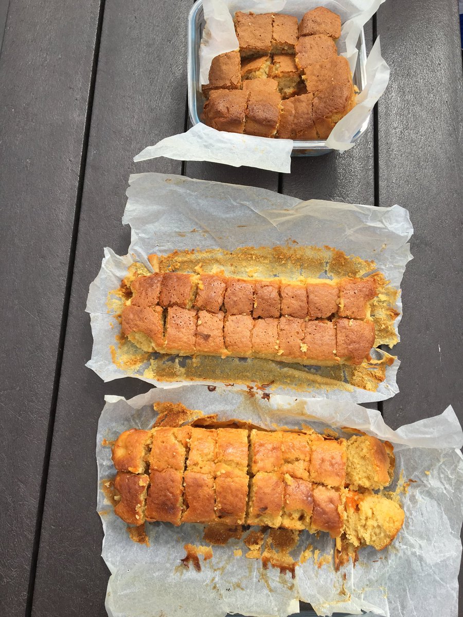 ychoulet's tweet image. Pour finir, dernière séance de cuisine de @quiritcurie avec madame Haghebaert. Gateaux aux abricots réalisés en autonomie. #classedugout ⁦@chaghebaert⁩