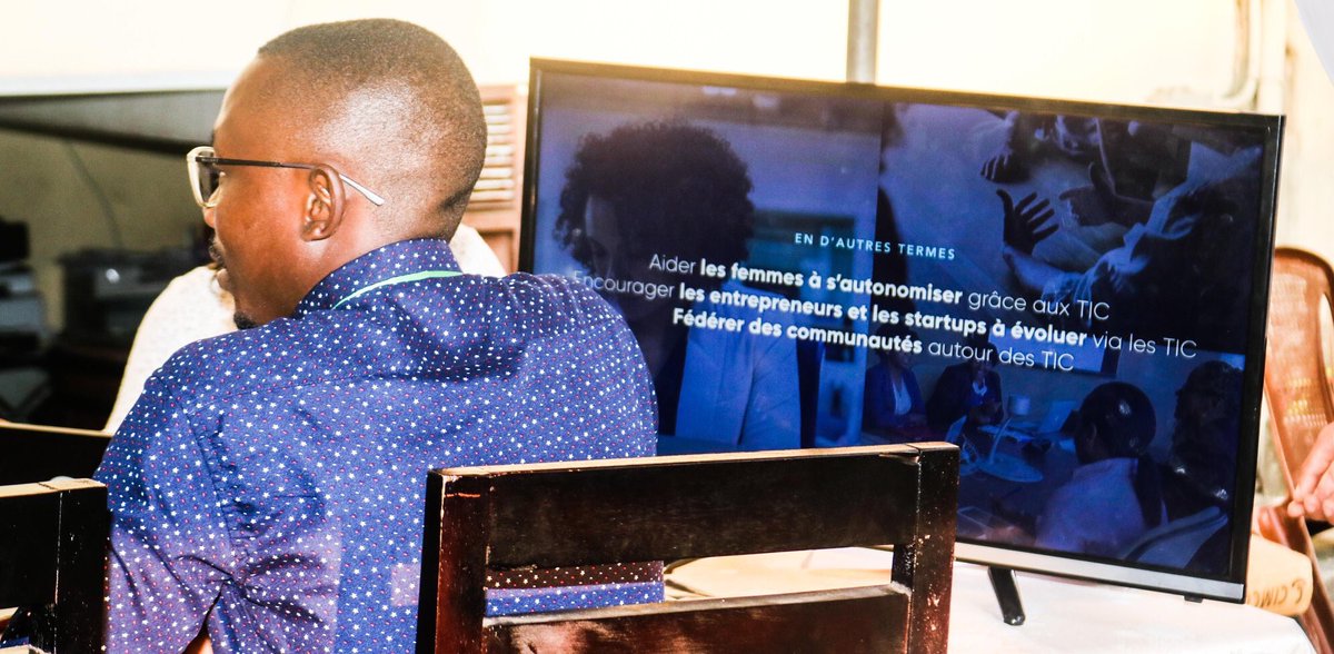 G-LAB a pris part ce samedi dernier, à la journée du manager qui s’est clôturée par la finale du concours de [l’Entrepreneur de l’année]. Échanges passionnants et enrichissants autour de notre stand.