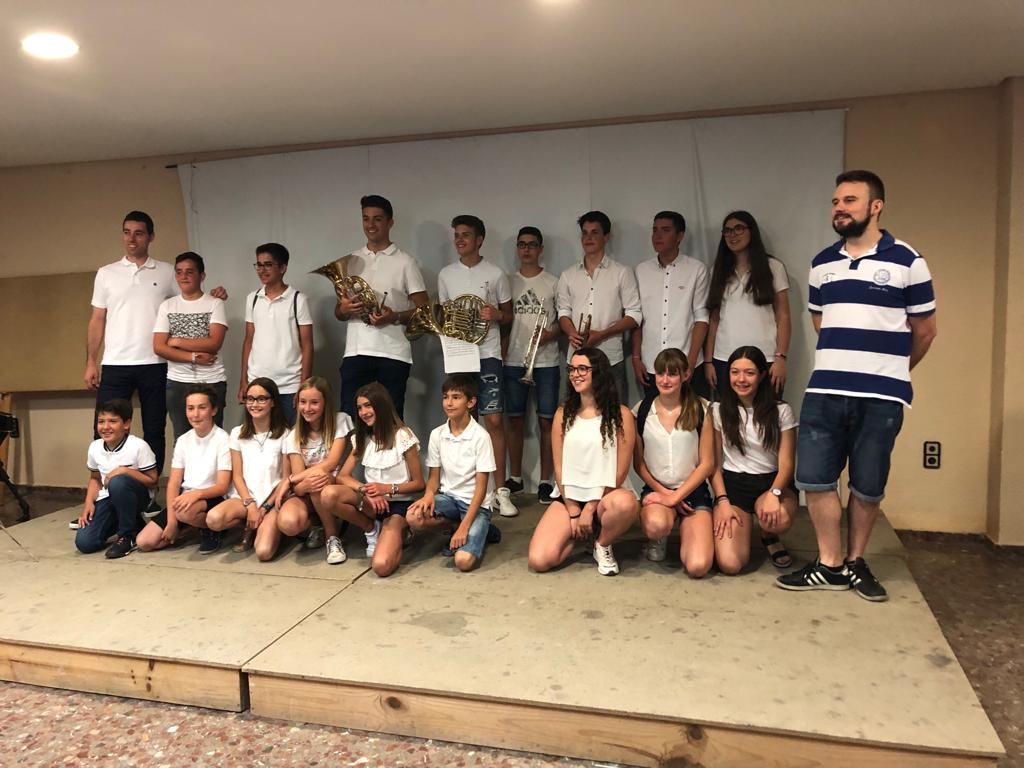 AjBenassal's tweet photo. 🎵🎶 Fi de curs de l'escola de música de la Banda Font d’en Segures de Benassal 🎶🎵
#FideCurs #Audició #EscoladeMúsica #Benassal #Banda #FontdenSegures
https://t.co/3yXUUktKW1 https://t.co/2vb8Ve4Wmz