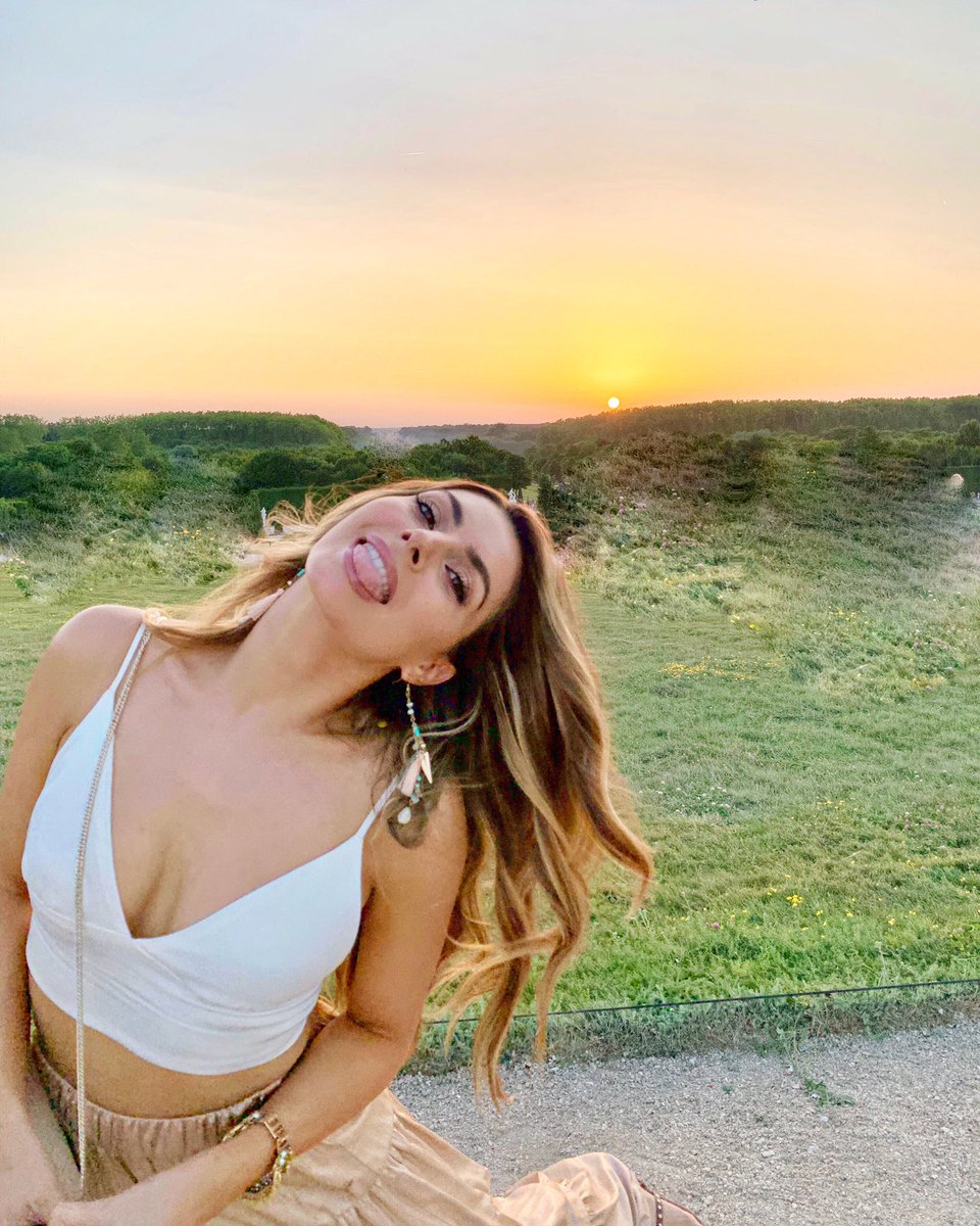 CandicePascal_'s tweet image. Don’t Judge Me 🌼