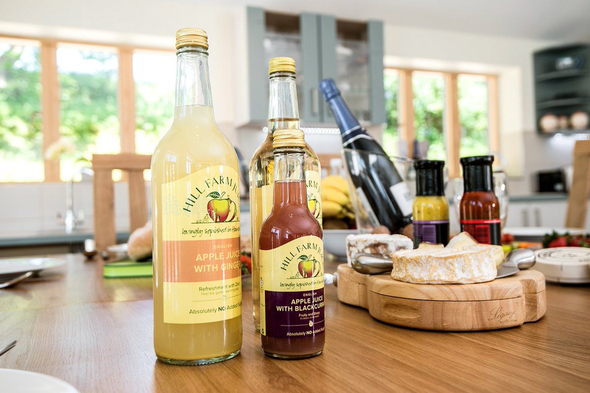 Wallops_Wood's tweet image. Our neighbours, good friends &amp;amp; co-sponsors of our ~SummerFeast @HillFarmJuice freshly squeeze amazing apples, on an idyllic farm. Meet Will and his family business on our blog wallopswoodcottages.co.uk/hillfarm-juice/  #HantsFoodFest #PopUp