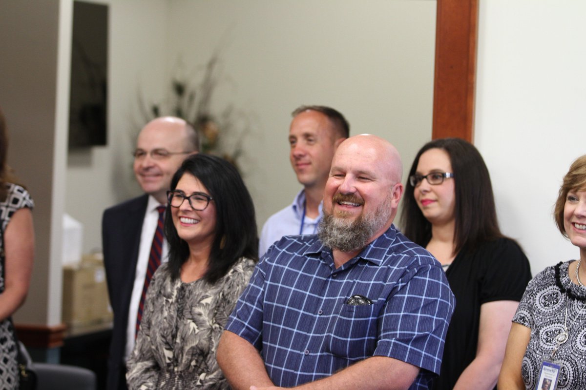 KYCareerCenter's tweet photo. Secretary Derrick Ramsey paid a visit to Rockcastle Regional Hospital to speak with the graduating class of Certified Nursing Assistant apprentices and to congratulate them on their professional development.
#KY #Apprenticeship #CNA #Registered #Certified #Rockcastle #EWDC https://t.co/kDYjZs1KaU