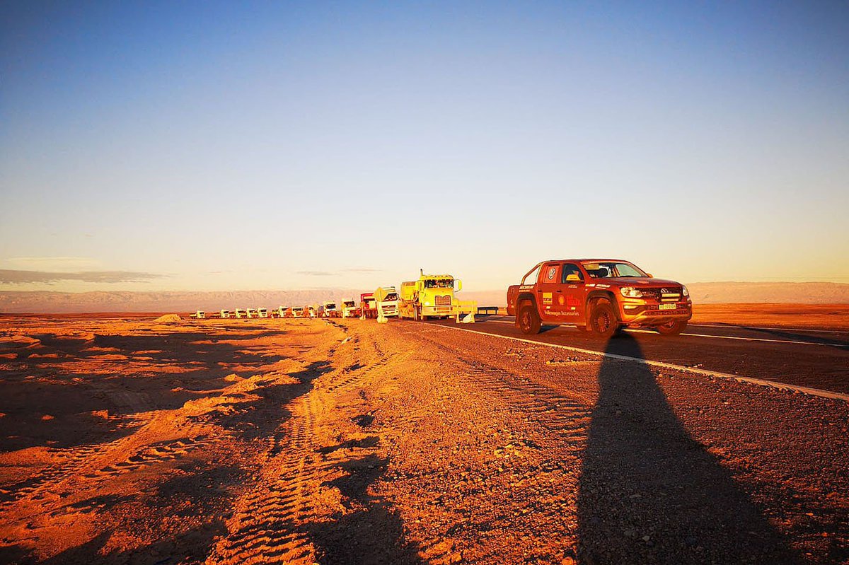 rainer_zietlow's tweet photo. We drive through Chile and drive into Argentina. Heat and desert behind in front of snow and sub-zero temperatures.
#panamericana #vwpanamericana #amarokv6panamericana
#worldrecordpanamericana https://t.co/GkH63KBiWh