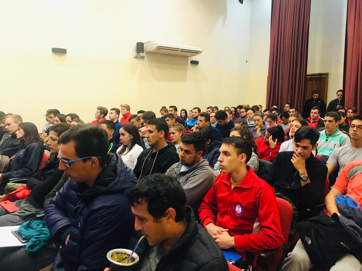 noelialeyria's tweet photo. Capacitación en Aristóbulo del Valle de los Cefes @cncampis  @DirEducFIsica @RafaMorgenstern https://t.co/w2c7Ls0ZKE