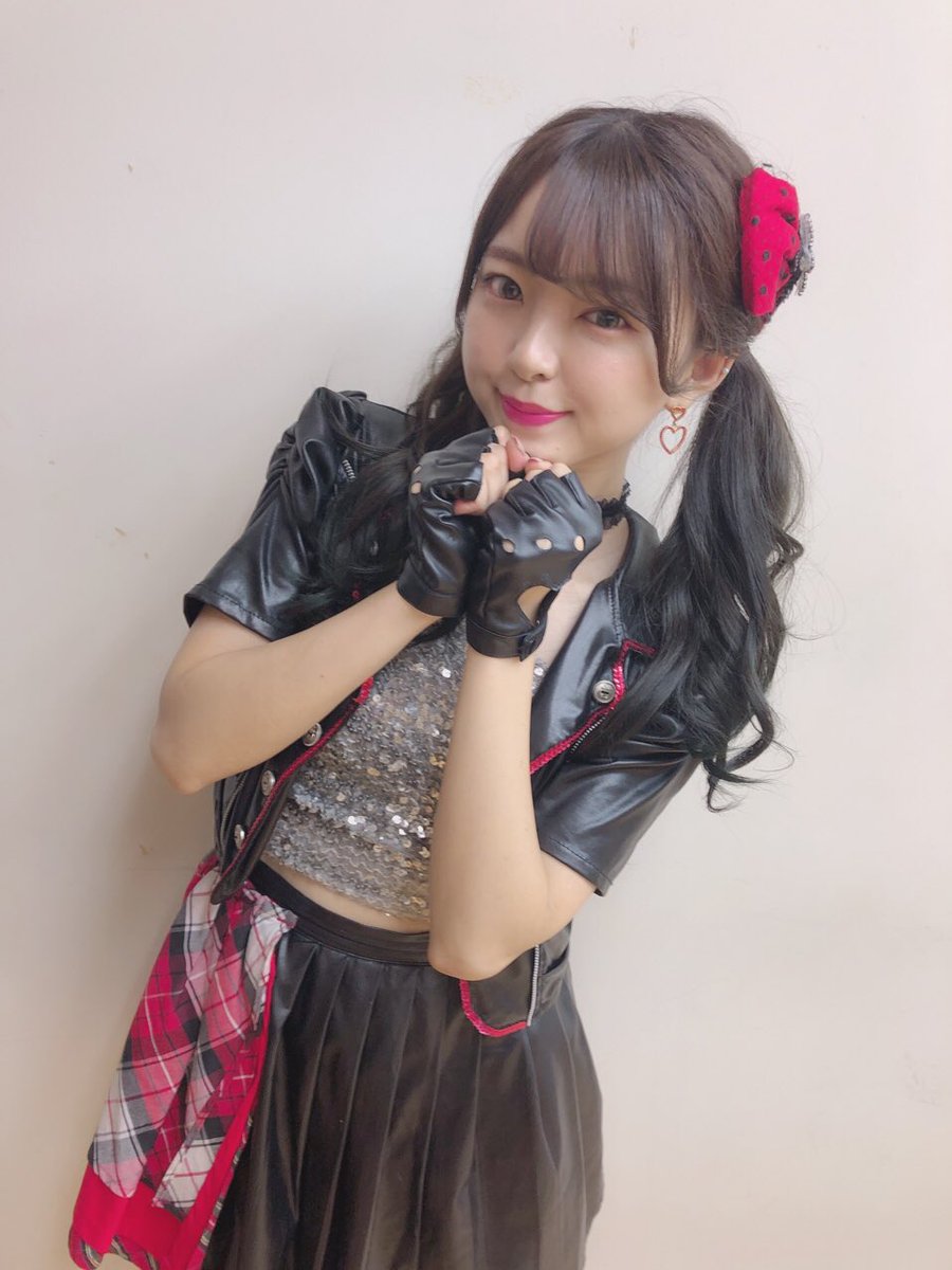 osu_natsumi's tweet photo. ZEN MON DAYありがとうございました❤️
ライブも連日だし平日だしみんな来てくれるかなあ〜〜と不安だったんだけどみんなめちゃめちゃ盛り上がってくれて嬉しくて、チェキ会で意味わからんポーズ連��しました👯♀️
みんなありがとうすきい😘😘
#おーえすゆー
#xhall
#ZENMONDAY
#ゼンマイ って略すらしい https://t.co/zJXGar4XOw