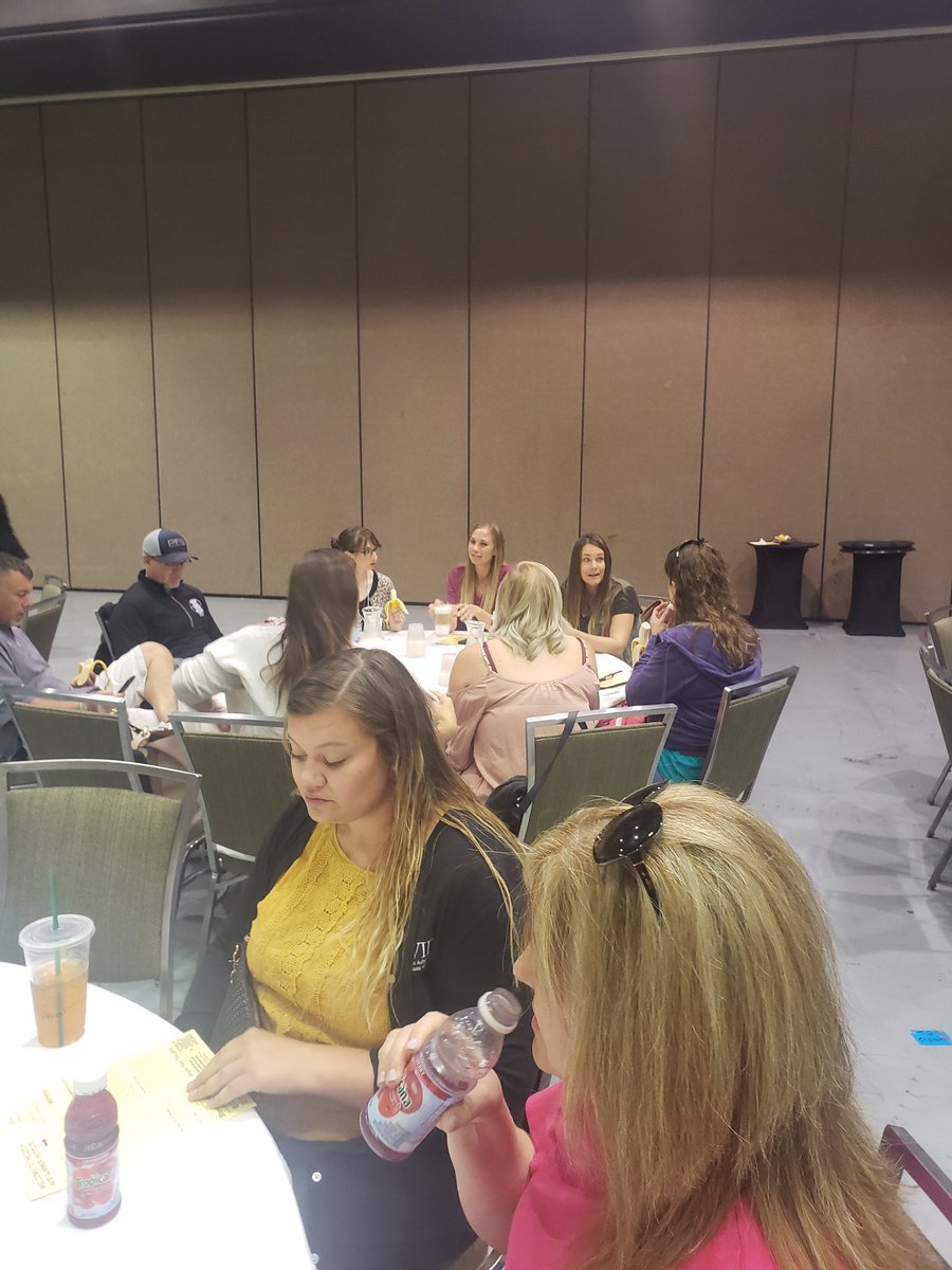 PraySunshine's tweet photo. AVID breakfast. Bring on the professional development
 #AVIDSI19 https://t.co/cCrmLLcz6W