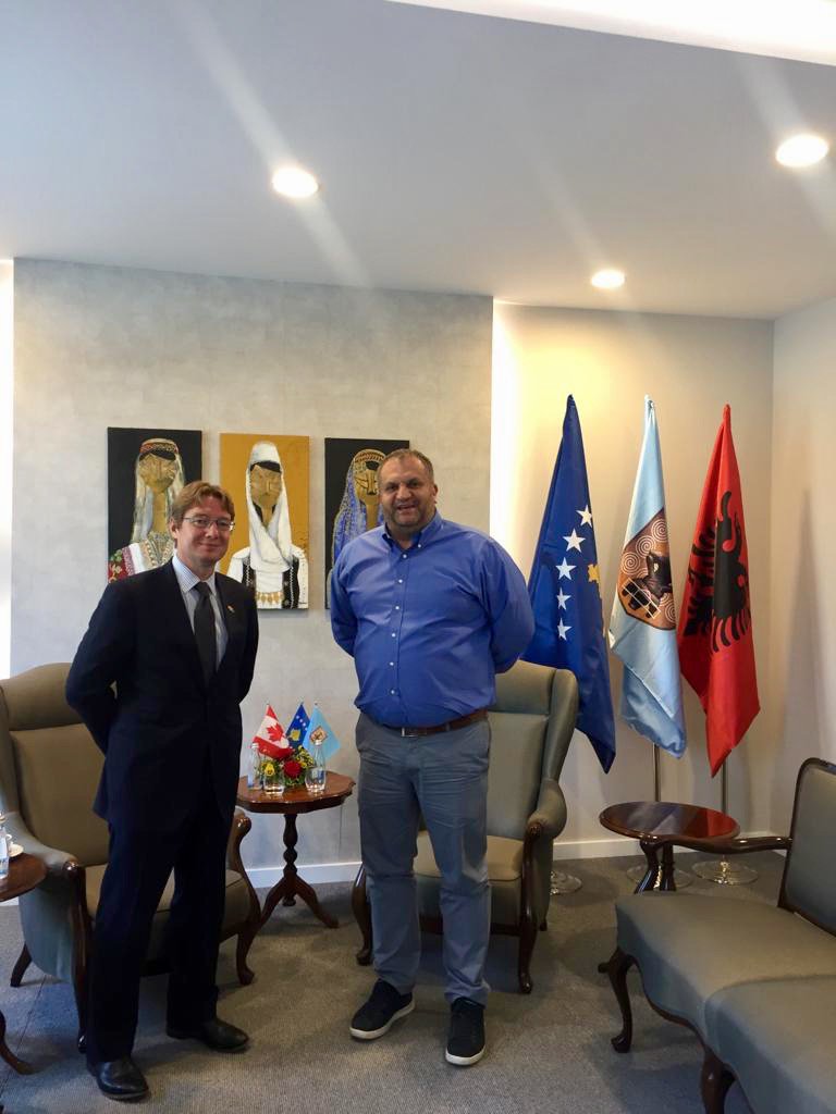 Takim lamtumirës me kryetarin e komunës <a href="/ShpendA/">Shpend Ahmeti</a>. #Prishtina ka bërë kaq shumë përparime në katër vjet, por ka shumë më tepër potencial për partneritet me Kanadanë.