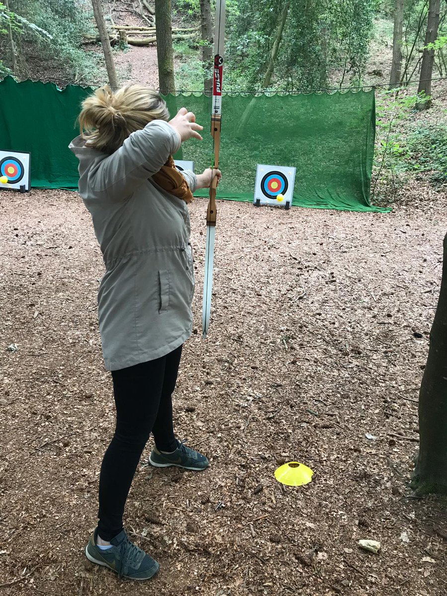 Afgelopen donderdag mochten wij zelf eens een teamuitje ervaren, bij <a href="/De_Jongens/">De Jongens v Outdoor</a> van Outdoor! Een ontzettend leuke ervaring! Hoogtepuntje? Campagneleider Yvonne bewees een uitstekende boogschutter te zijn. 😉