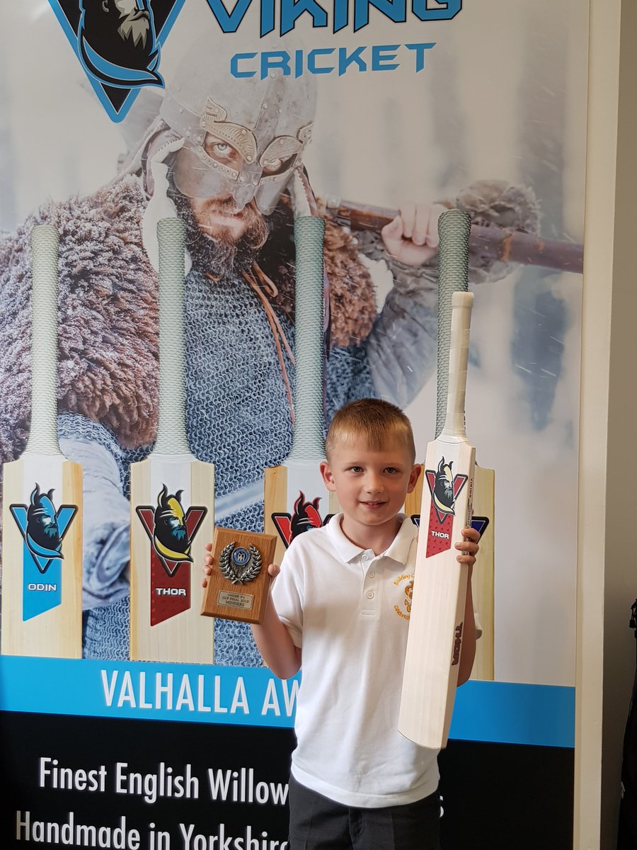 Nice to see Leo who plays for @OakworthCCvoice under 9s with his winners plaque and his new Thor bat in the shop today.
