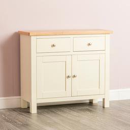 ListerInteriors's tweet photo. Huge reductions on our Sophia range, in store and online. Available in Grey and Cream options. #loveyourhome #paintedfurniture #bedroom #dining #living 

https://t.co/v4OtyYmT47 https://t.co/eOwrdwsaP8