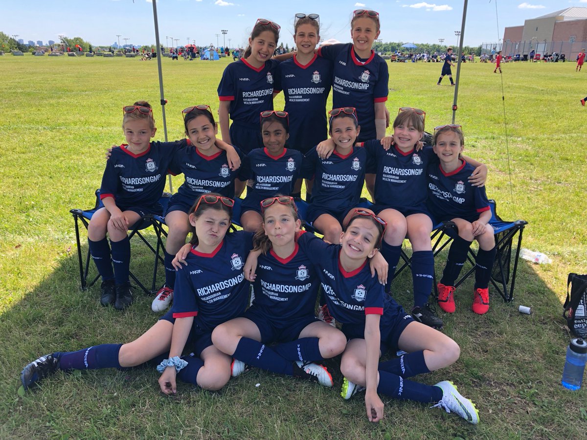 The 2008 Girls King City Royals participated in The Robbie Charity Festival sanctioned by Ontario Soccer and Presented by Toronto FC, supporting Cystic Fibrosis Canada. Congratulations girls on an incredible day on the field!