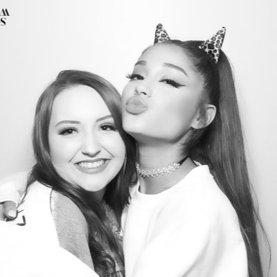cyanbino's tweet photo. @ArianaGrande with my new bestie #SWTIndianapolis #SweetenerWorldTour #arianagrande #NewProfilePic https://t.co/HRs50i4A80