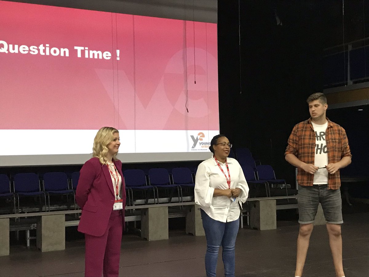 Question time for 3 entrepreneurs thank you for inspiring students 👏 <a href="/KentCollegePemb/">Kent College Pembury</a> <a href="/wearejkonline/">JK Online</a> <a href="/jemmafairhay/">Jemma @ OEL</a> <a href="/DreamAcademyPA/">Dream Academy PA</a>