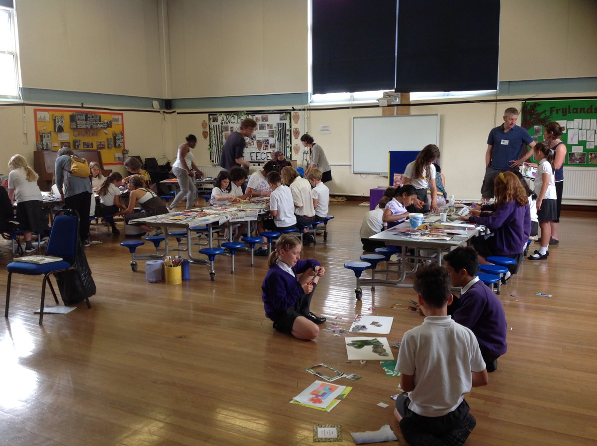 BenthalSchool's tweet image. Benthal has started off our 70th anniversary celebrations with a whole school panoramic photograph taken this morning and Art Week with a creative workshop. Look at some of the original artwork made by our students and parents!
#art #artweek #benthal #primary #creative