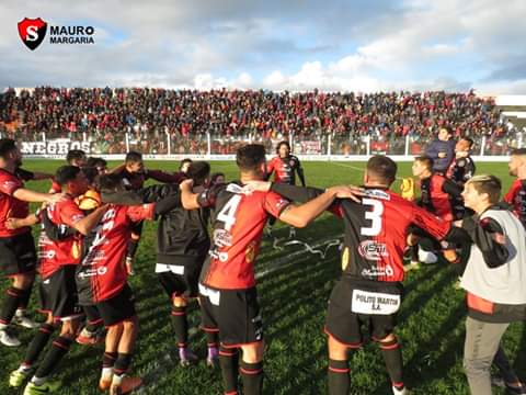 Buen día para vos qué SOS DEL EQUIPO DE LA CIUDAD.
Esto es SPORTING!!! Que alegría!!!! Demostrando siempre que Punta es rojinegra y los poquitos de enfrente hijos nuestros morirán 🇦🇴🥁🎺