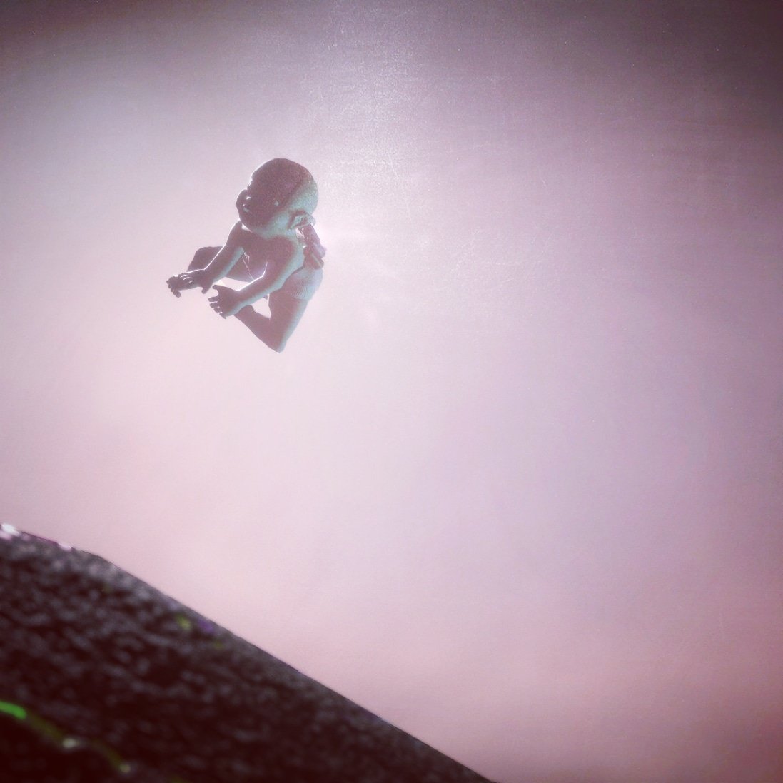 NutfarmGames's tweet image. An unidentified flying object has been spotted. Can you figure out what it is?

 #ufosighting #explodingbabies #madewithunity3d #gamedevelopment #nightsky #funny