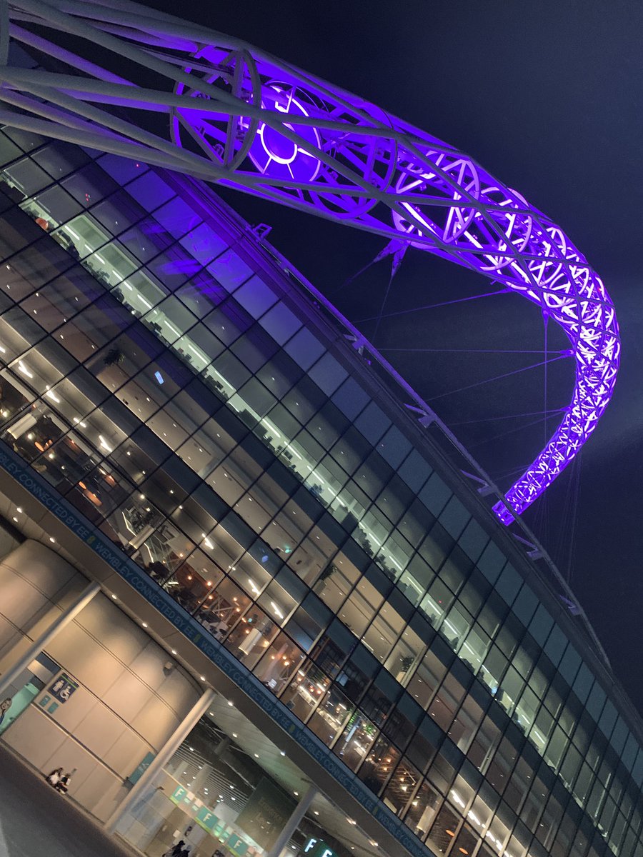jeenax's tweet photo. So it’s been a whole month since #BTSWembley 😭😭 @BTS_twt https://t.co/JHztThVrN4