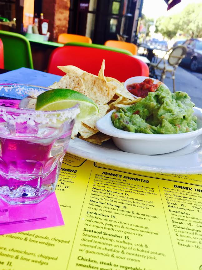 NachoMamasMD's tweet photo. A banana is 105 calories. A shot of tequila is 64 calories. Choose wisely.
🍹🌮🍹
Happy Hour is all day....drink and food specials running all day long!
#yourmamalovesyou #happyhour #teamhubcap https://t.co/YEL7SxBNe1