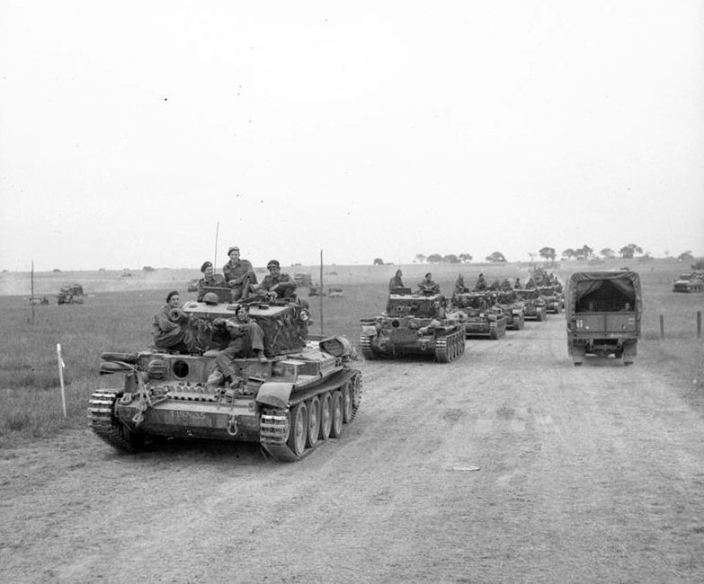 WWIIpix's tweet photo. Cromwell tanks of the Guards Armoured Division south east of the city of Caen, Normandy, July 1944. #WW2 https://t.co/Eyk4K5Yose