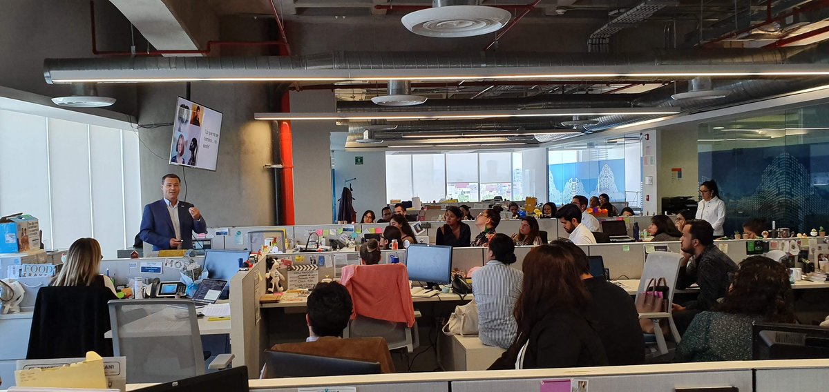 EdelmanMx's tweet photo. En #EdelmanMéxico tuvimos una plática que nos demuestra el impacto que el lenguaje inclusivo puede tener para visibilizar a grupos vulnerables. #EdelmanEqual
🗣️ https://t.co/mVncVrN8X2