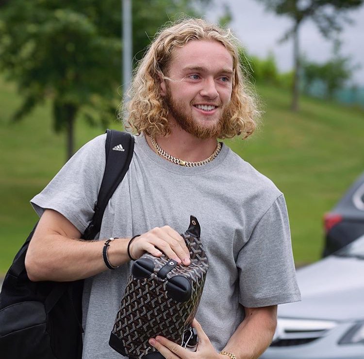 tom davies turned up to the first day of preseason in culottes and a head full of curls