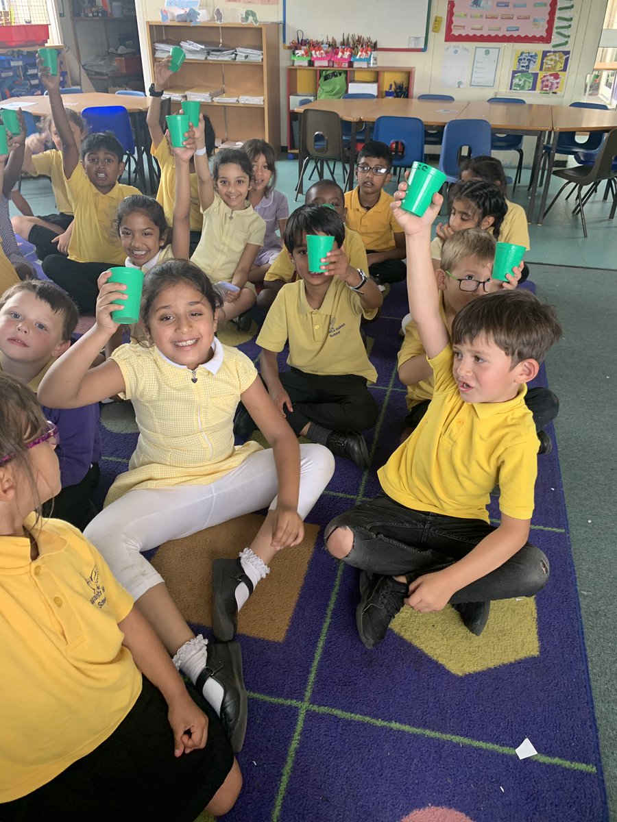 miss_lhs's tweet photo. Our busy morning was followed by mindfulness AND hot chocolates! Thank you for coming to visit @HeadLHS @MissBanksLHS @LHS_Watford https://t.co/8M5ZoyY5Vy