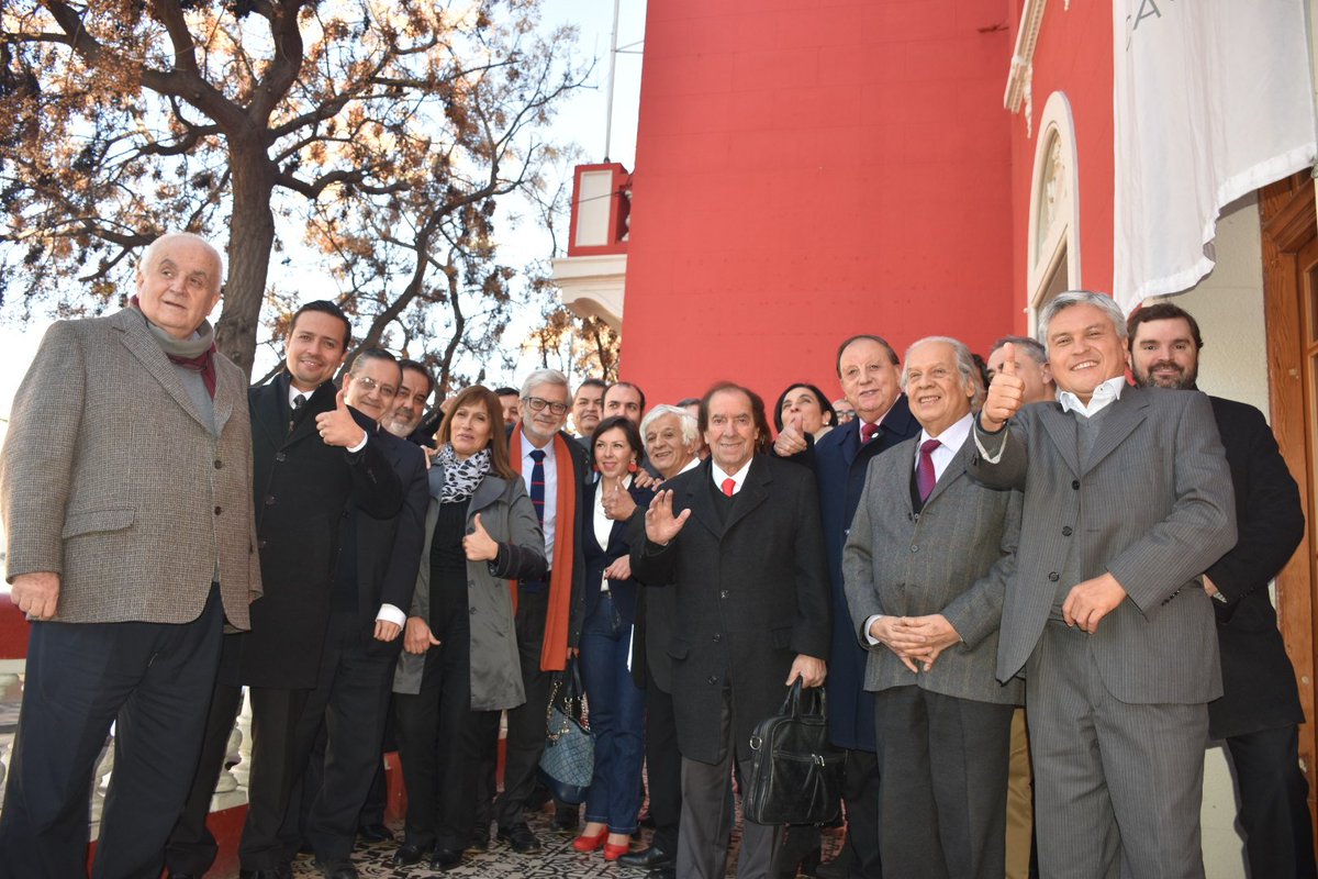 soyunapyme's tweet image. 👋PYMES nos reunimos con @meconomia en primer encuentro con el sector y nuevo Ministro J Andrés Fontaine. Planteamos cambios en Chile Compra y requisitos inalcanzables que se exigen a las Pymes, pago 30 días e implementación. Real integración de este segmento.