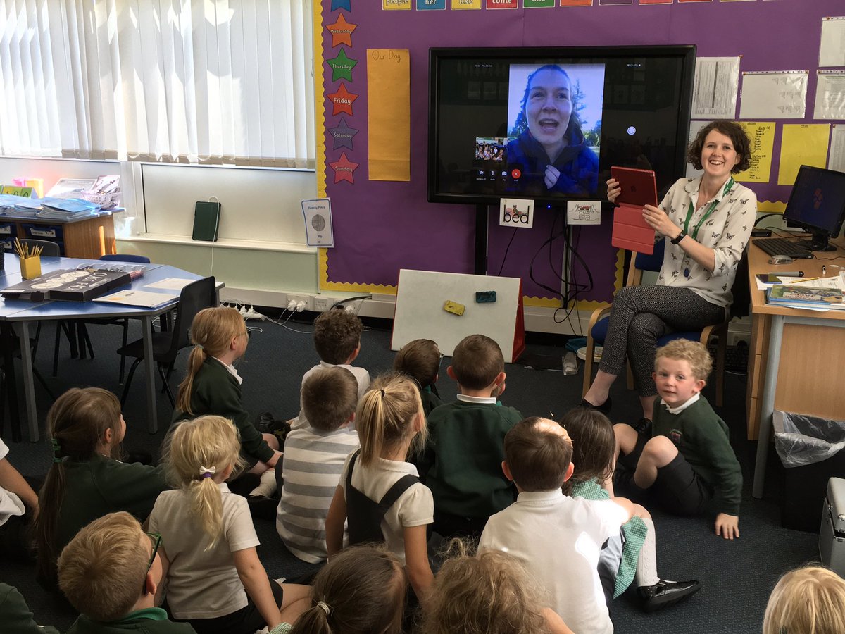 MissEBonney's tweet photo. Best way to teach Year 1 that it's a different time on the other side of the world? Talk to someone on the other side of the world! Love the way that tech can excite our learning 😁 Thanks for getting up a bit early in Canada, Lizi 🇨🇦 @DaltonStMarys https://t.co/IQcZkc97sI