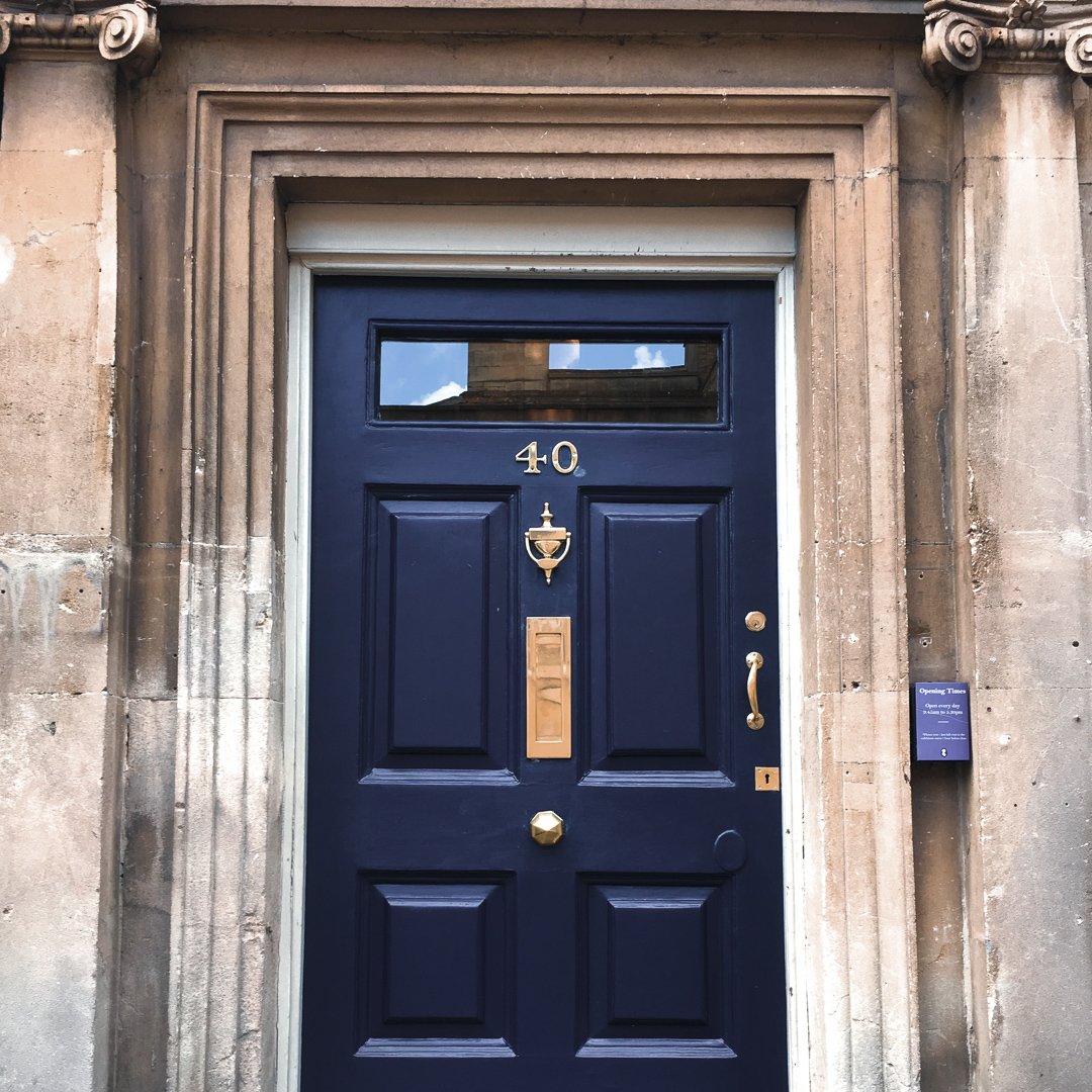 JaneAustenBath's tweet photo. Where the magic happens ✨☺️✨ When Jane lived at no. 25 Gay Street, she could never have imagined that 200 years later hundreds of her fans would be passing through this door just down the street every day to get to know her.
#sentimentalmoment #lovewhatyoudo #lovebath https://t.co/F6L7fMPAZp