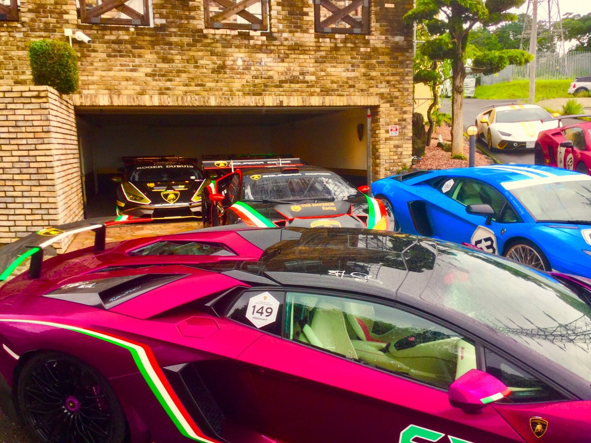 THE EMPEROR Racing の Team Owner宅では現在イギリスBBC放送の 『 Top Gear 』の取材を受けています。😊 ...