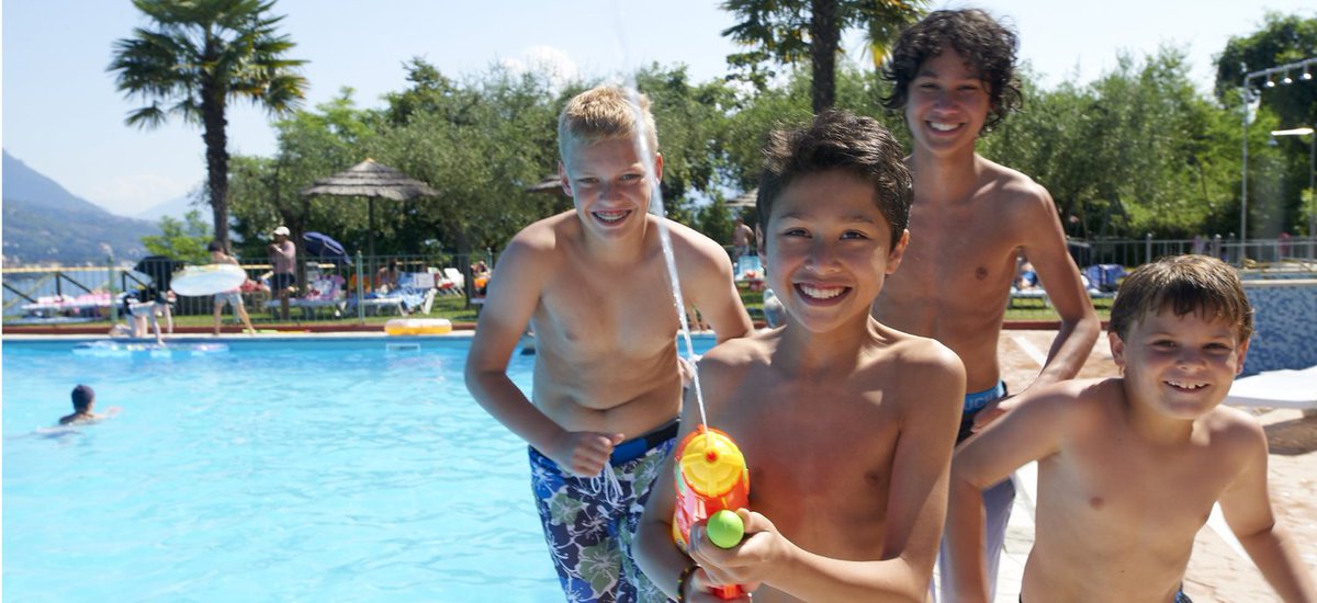 SelectcampCAT's tweet image. Vacances de càmping amb adolescents amb @SelectcampCAT 
Si els nens es diverteixen, els pares gaudeixen també de les vacances. Els càmpings de Selectcamp donen prioritat a proposar unes vacances inoblidables tant per als pares com per als adolescents. 
selectcamp.com/es/temas/ir-de…