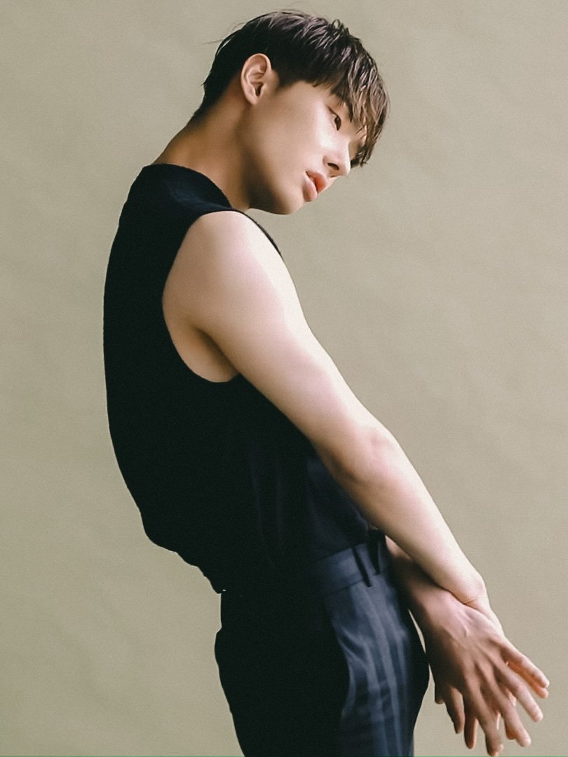 lqmingi's tweet image. i cant stop staring