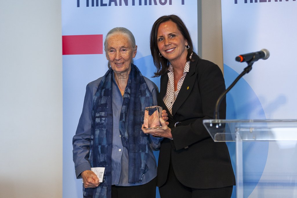 InsideNatGeo's tweet photo. "Jane Goodall has fearlessly gone into the unknown, often with huge risk, to increase our knowledge and understanding of our world," says National Geographic Society chairman @jeancase. 

Congratulations to Jane on receiving the @Forbes Lifetime Achievement Award! https://t.co/ucWjYnm3U0