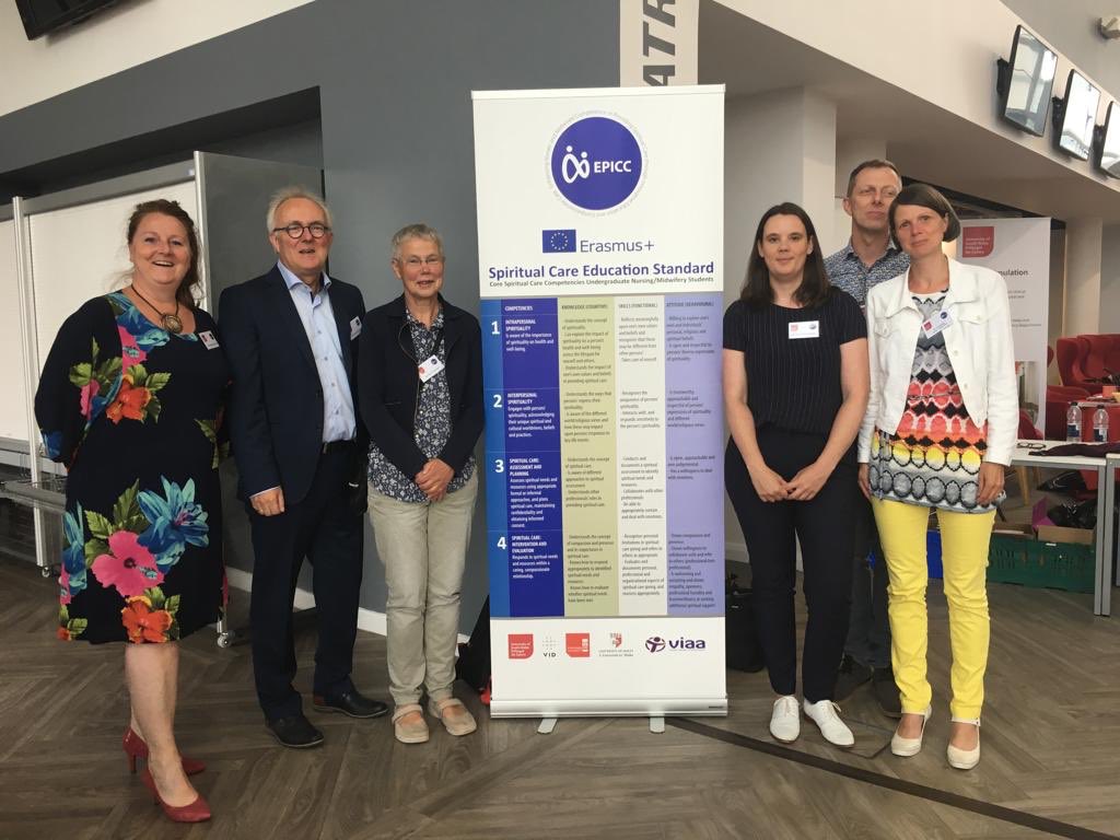 Wonderful to celebrate #EPICC with <a href="/RenvanLeeuwen/">René van Leeuwen</a>, @bartcusveller, Annemiek Schep-Akkerman from the <a href="/ZorgZingeving/">lectoraat Zorg en Zingeving - Hogeschool Viaa</a> and <a href="/arlangenberg/">Robertha Langenberg</a> and Riana Driebergen from <a href="/viaazwolle/">Hogeschool Viaa</a> ! We need each other to make a difference in spiritual care education!!