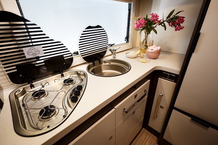 Tenemos en exposición la 🚐AUTOCARAVANA BENIMAR TESSORO 481🚐 en 📌 M3 Caravaning

➡️ !Super compacta y rutera, ideal para grandes viajeros!
➡️ Largada de menos de 6 metros

👉👉Más información aquí bit.ly/2PeqywP

#benimar #autocaravanas #m3caravaning