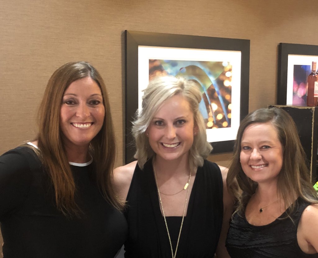 LISDsports's tweet photo. TGCA 2019 Awards Banquet celebrating @FlowerMoundHS @fmladyjags Coach Siegel for getting honored tonight!! @LewisvilleISD is well represented tonight! @TheColonyHS @TheColonyBB https://t.co/YFHCwFIeYV