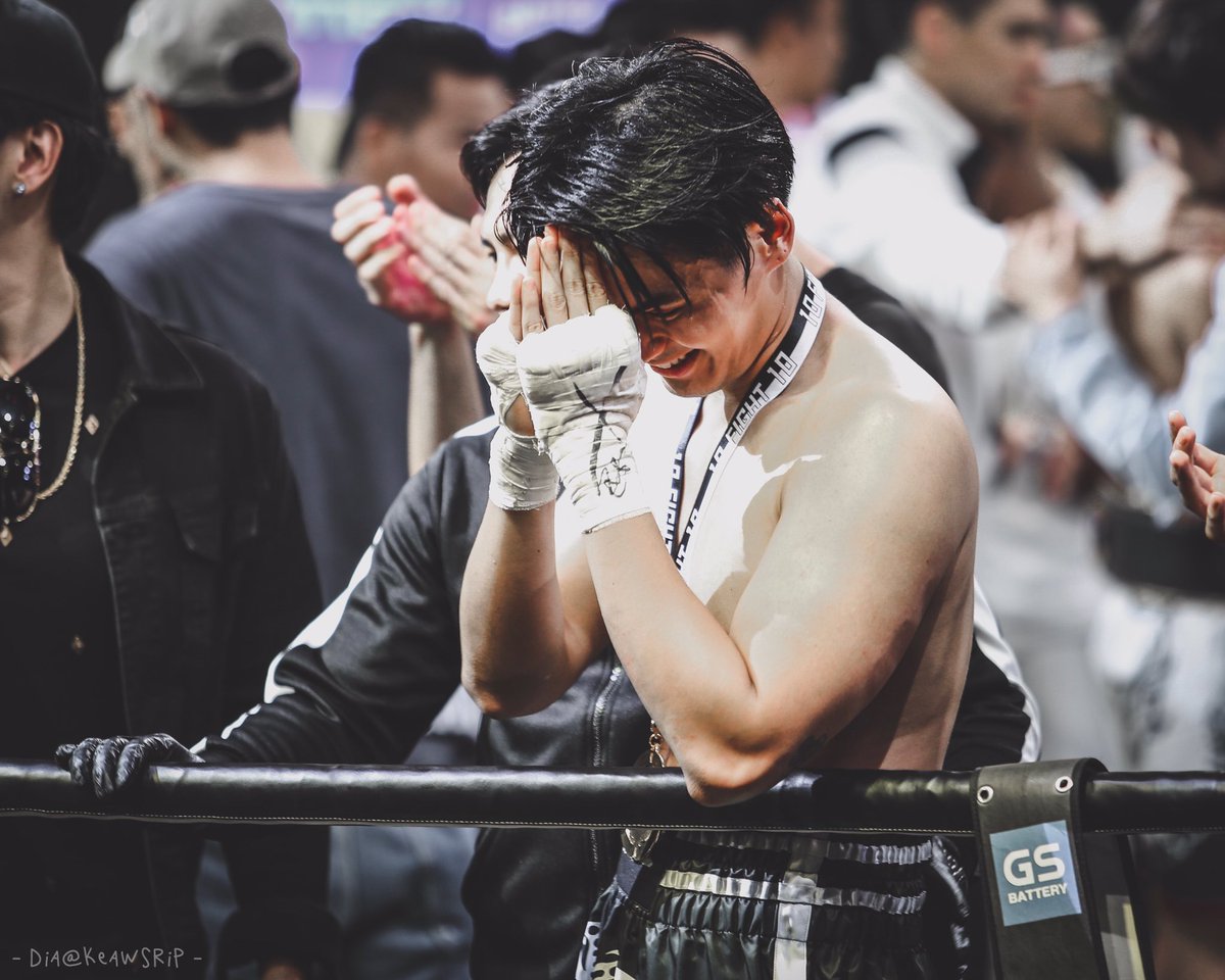 keawsrip's tweet photo. จะตีห้าแล้วขอลาไปนอนก่อน สวัสดีค้าบ
#HunzIPH
#BlackBear
#TeamHunz
#TeamBlack
#10Fight10
#10Fight10PresentedbyGSBATTERY #CelebrityBoxing #Boxing #Thailand #Workpoint23 #เจมีดี @Hunz_IPH https://t.co/JWnBKLTCxy